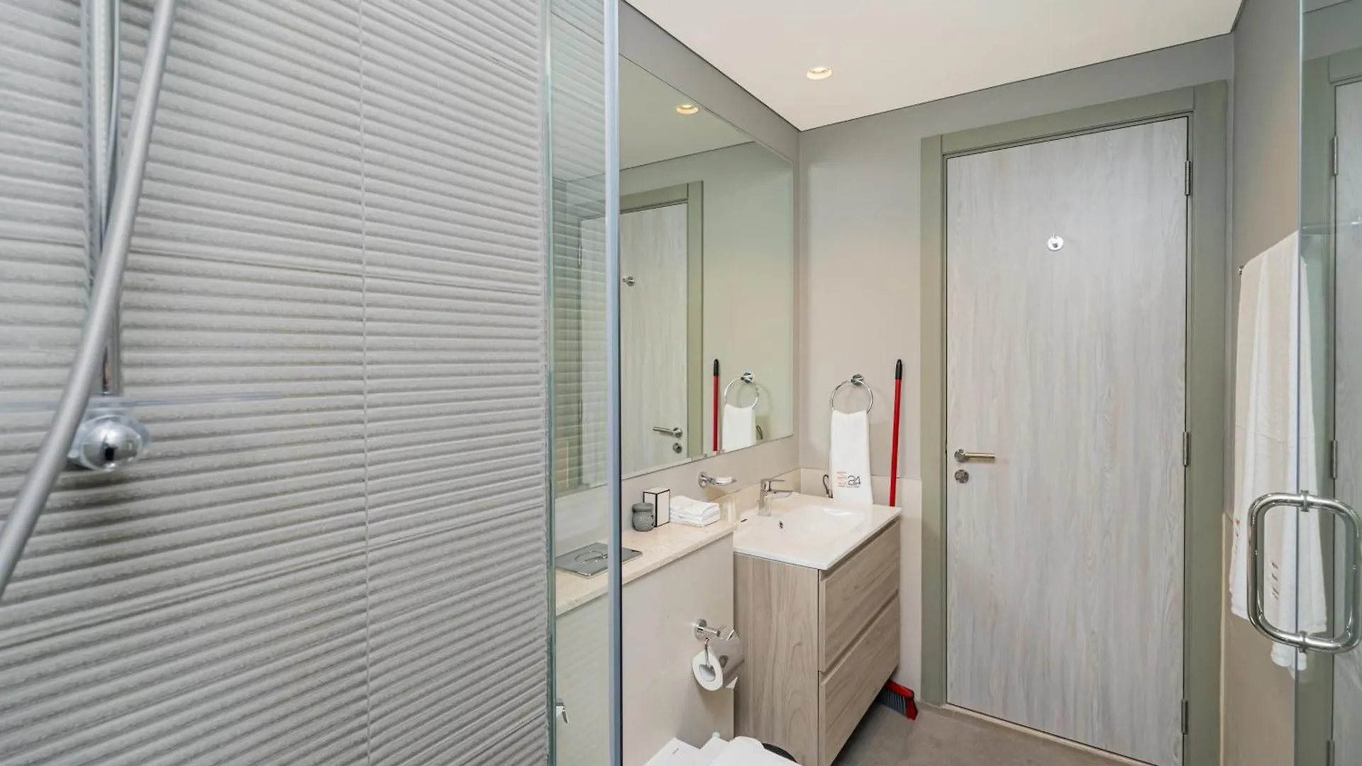 Zada Tower 1Br In Business Bay Near Metro & Burj Khalifa Dubai - Escape 24 Holiday Homes