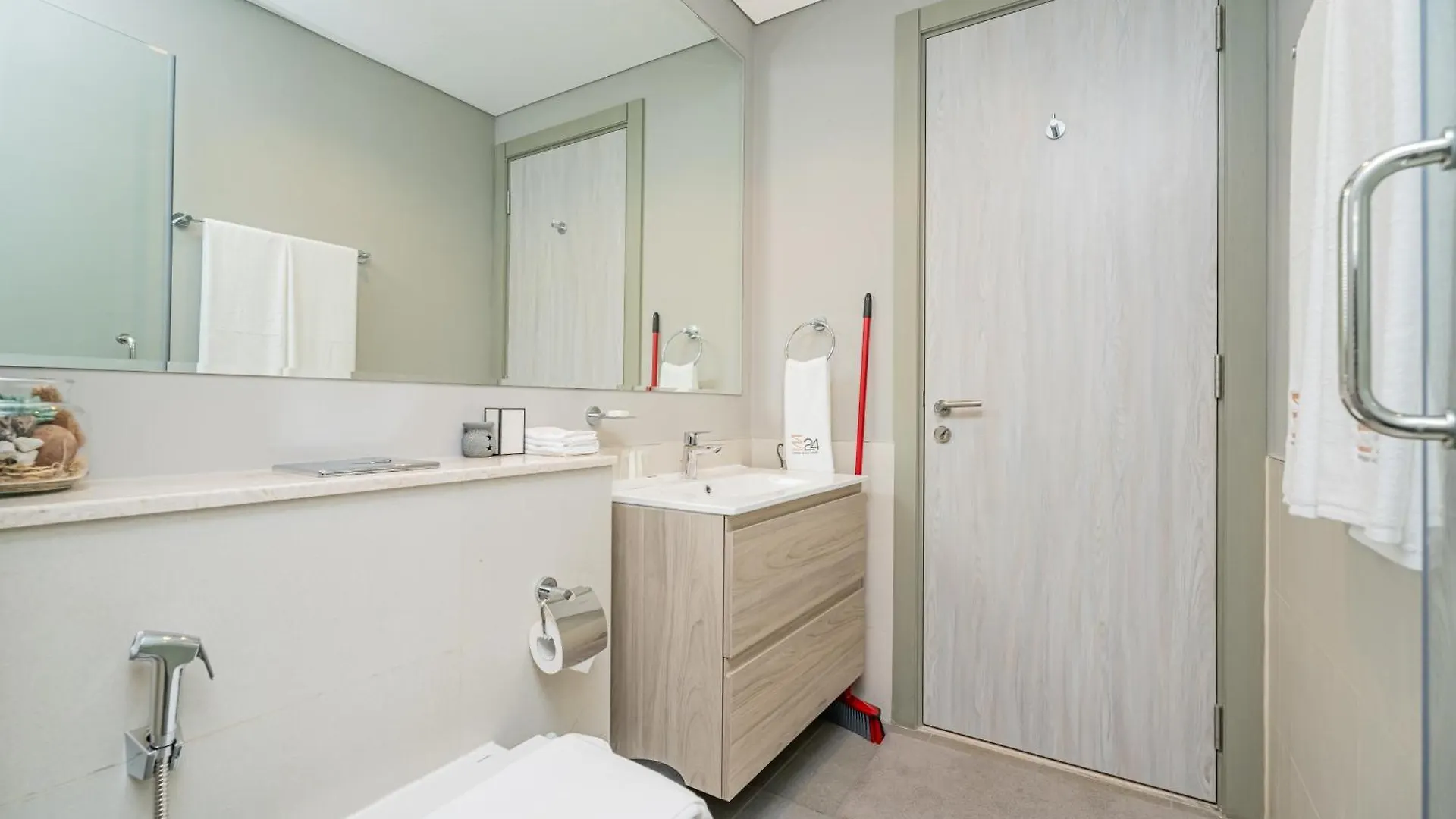 Apartment Zada Tower 1Br In Business Bay Near Metro & Burj Khalifa Dubai - Escape 24 Holiday Homes United Arab Emirates