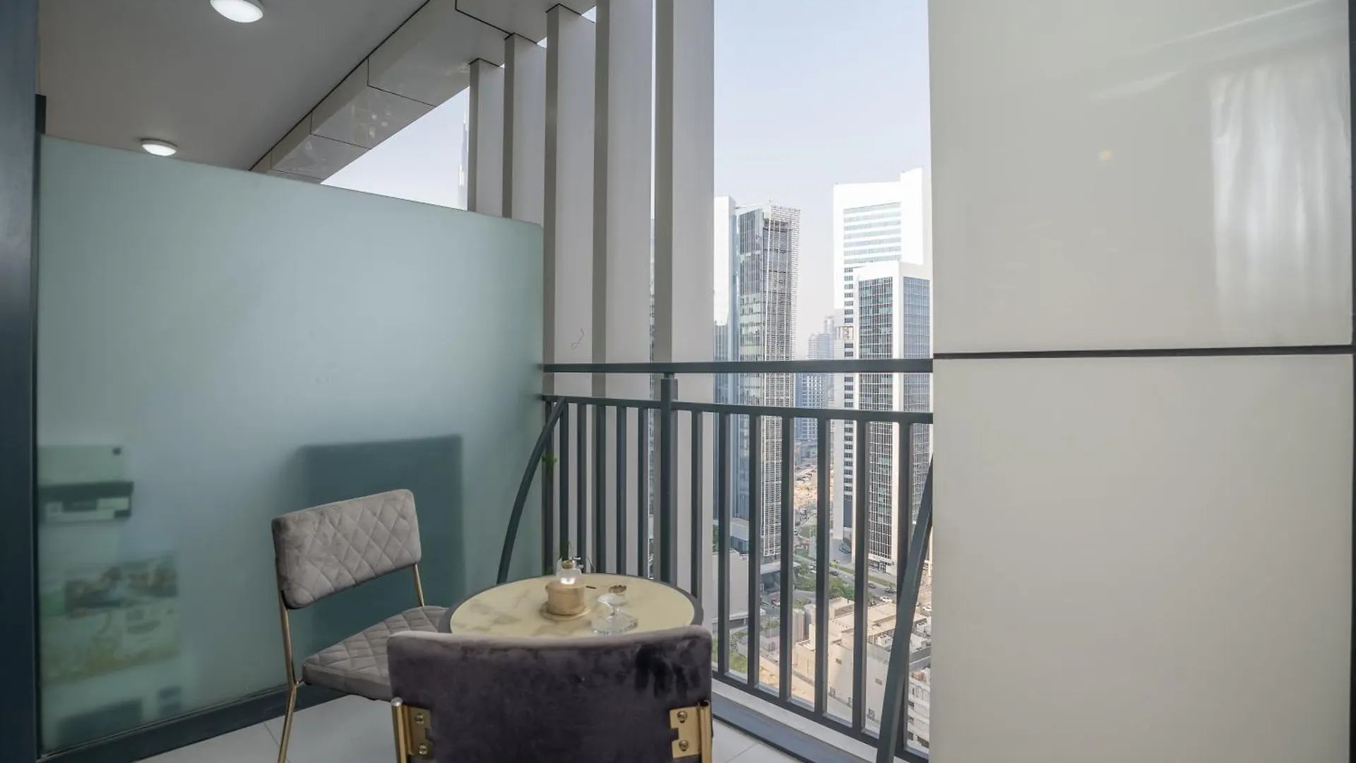 Zada Tower 1Br In Business Bay Near Metro & Burj Khalifa Dubai - Escape 24 Holiday Homes 0*,