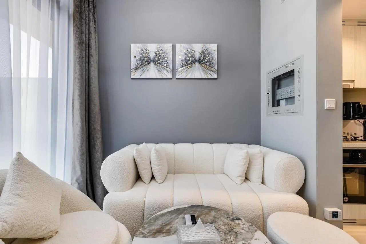 Apartment Zada Tower 1Br In Business Bay Near Metro & Burj Khalifa Dubai - Escape 24 Holiday Homes