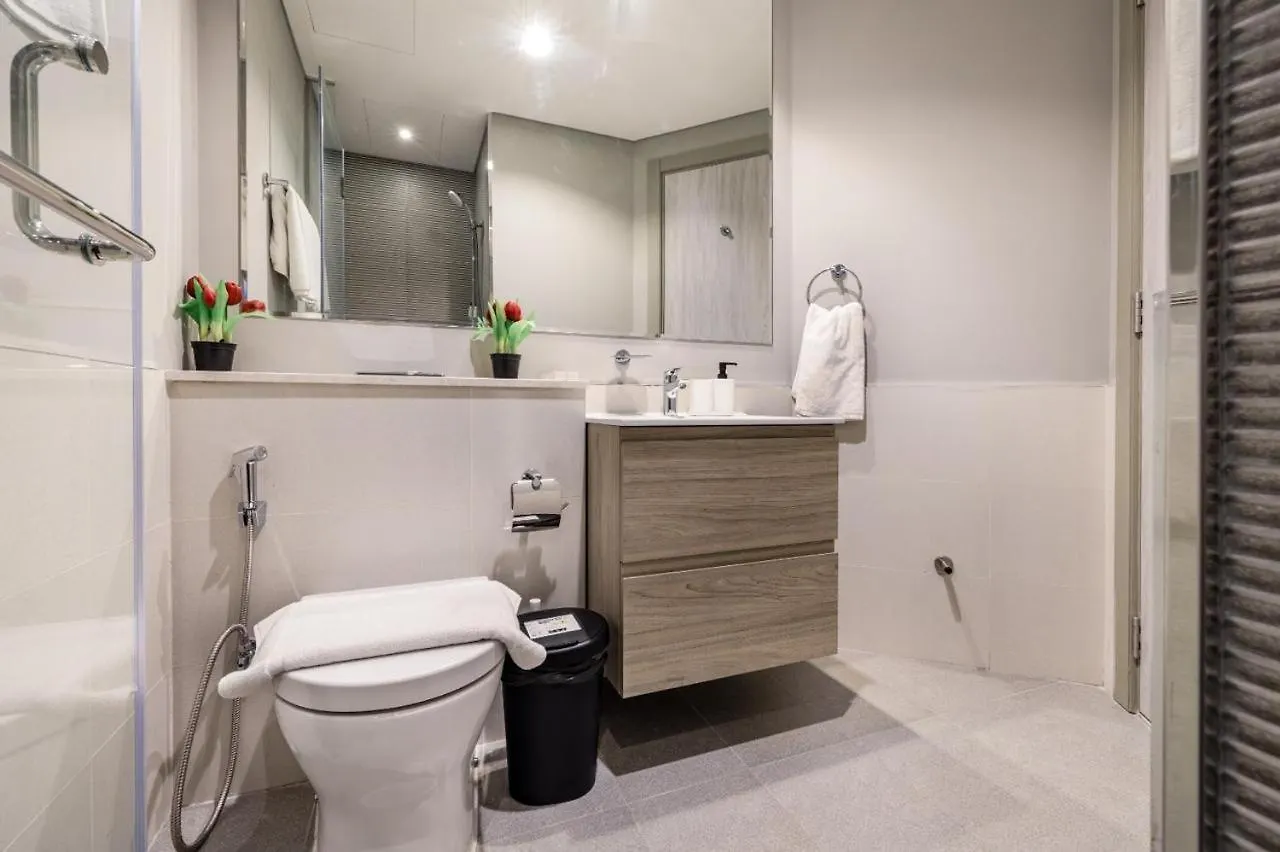 Apartment Zada Tower 1Br In Business Bay Near Metro & Burj Khalifa Dubai - Escape 24 Holiday Homes