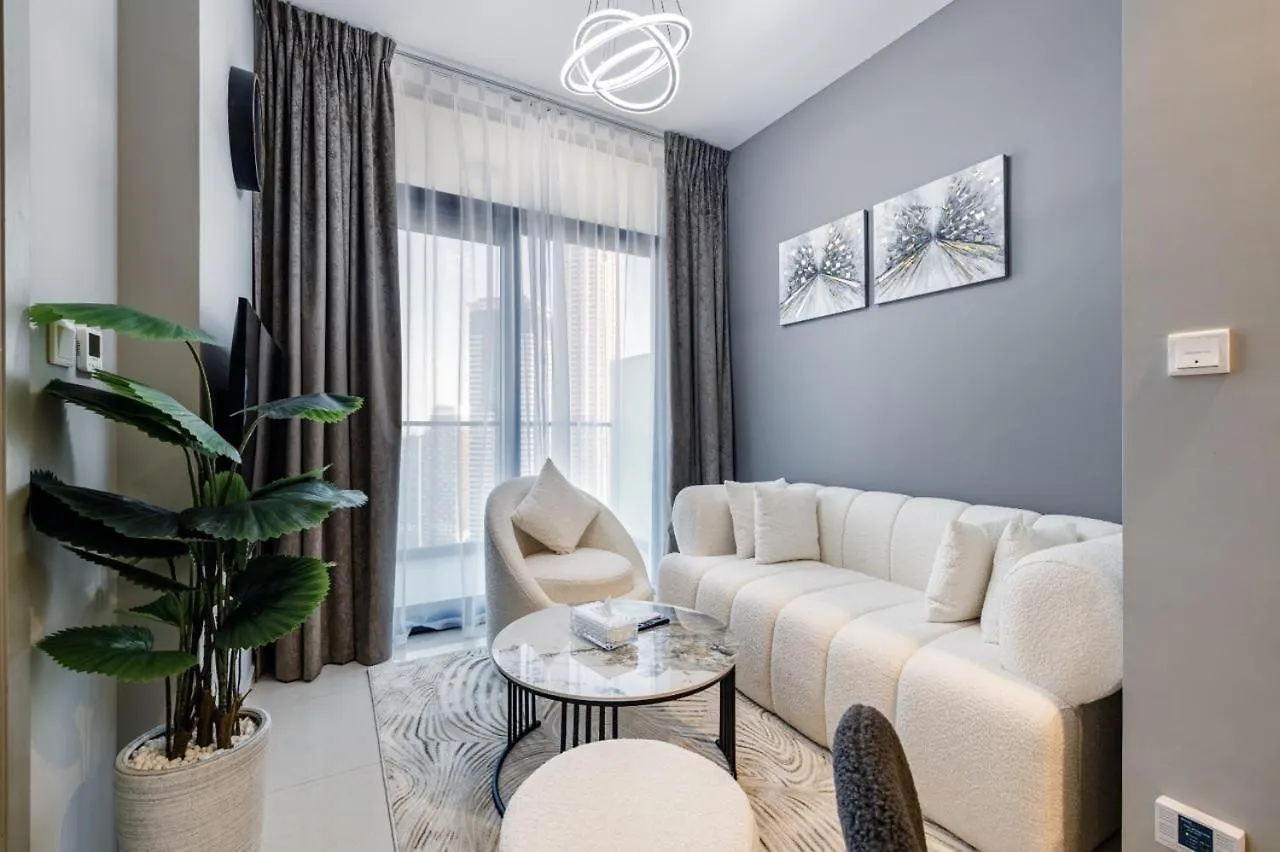 Apartment Zada Tower 1Br In Business Bay Near Metro & Burj Khalifa Dubai - Escape 24 Holiday Homes